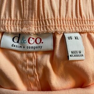 Denim and company shorts. Size large